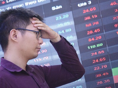 Thị trường chứng khoán năm 2025 có nhiều biến số, đòi hỏi nhà đầu tư thận trọng và linh hoạt hơn trong giao dịch 