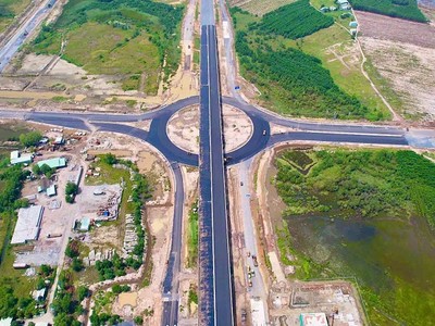 Nút giao giữa cao tốc Bến Lức - Long Thành với cảng Phước An phía Đồng Nai. Ảnh: Lê Toàn 