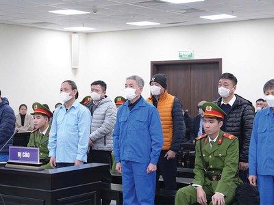 Các bị cáo tại phiên tòa sơ thẩm