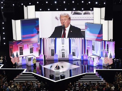 Tổng thống Mỹ Donald Trump phát biểu tại một sự kiện của đảng Cộng hòa ở Milwaukee, bang Wisconsin. Ảnh: THX/TTXVN