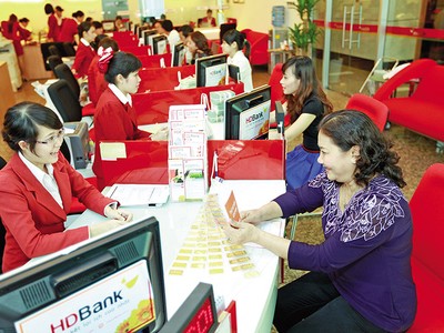 Các ngân hàng đang hút tiền, chuẩn bị nguồn vốn để đẩy mạnh cho vay trong năm 2025. Ảnh: Lê Toàn 