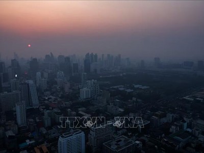 Khói mù ô nhiễm bao phủ Thủ đô Bangkok, Thái Lan, ngày 15/2/2024. Ảnh: REUTERS/TTXVN