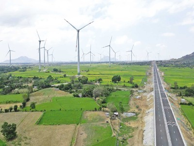 Năm 2025, Ninh Thuận tập trung nguồn lực xây dựng trung tâm năng lượng sạch, năng lượng tái tạo của cả nước 