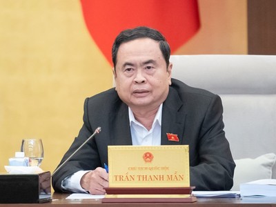 Chủ tịch Quốc hội Trần Thanh Mẫn phát biểu tại phiên họp.