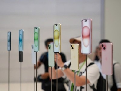 Ra mắt hơn một năm, iPhone 15 vẫn thống trị thị trường smartphone. Ảnh: Bloomberg 