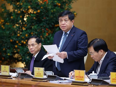 Bộ trưởng Nguyễn Chí Dũng cho rằng, mặc dù đã xuất hiện đội ngũ doanh nghiệp vừa và lớn, tuy nhiên, chưa thực sự trở thành lực lượng dẫn dắt nền kinh tế như kỳ vọng. Ảnh: Nhật Bắc