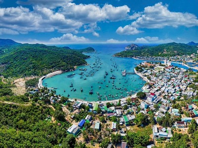 Ninh Thuận đang chấn chỉnh lại hoạt động kinh doanh dịch vụ du lịch tại khu vực vịnh Vĩnh Hy. Nguồn: ITTC Ninh Thuận.