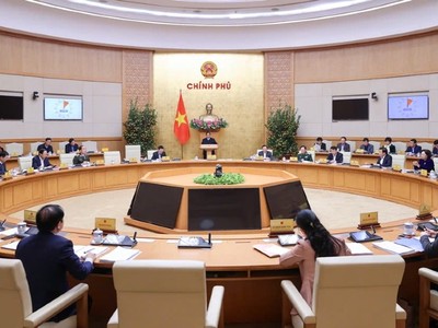 Chính phủ yêu cầu các cơ quan khẩn trương hoàn thiện, trình Chính phủ ban hành nghị định về chức năng, nhiệm vụ, quyền hạn của các bộ, cơ quan ngang bộ, cơ quan thuộc Chính phủ theo tổ chức bộ máy mới trước ngày 15/2, bảo đảm bộ máy đi vào hoạt động từ 1/3/2025. 