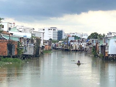 TP.HCM muốn di dời gần 40.000 căn nhà ven kênh rạch sông để khai thác quỹ đất, phát triển kinh tế, chỉnh trang đô thị