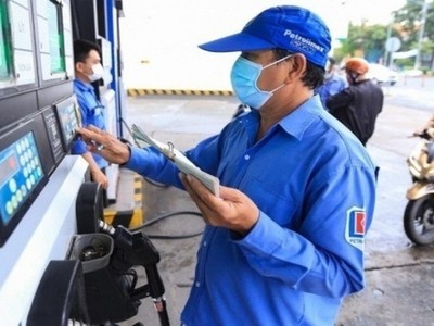 Giá xăng tăng thêm 257 đồng mỗi lít từ 15 giờ chiều nay, 20/2/2025.