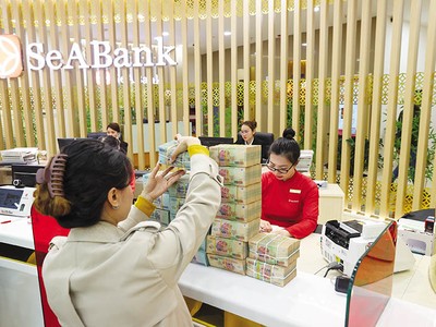 Các rào cản về xử lý nợ xấu đang gây khó khăn cho quá trình bơm vốn của các ngân hàng. Ảnh: Đức Thanh 