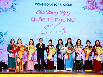 Công đoàn Bộ Tài chính kỷ niệm 115 năm ngày Quốc tế phụ nữ 8/3 