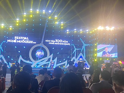 Phó thủ tướng Trần Hồng Hà phát biểu tại Lễ khai mạc Festival nghề muối Việt Nam - Bạc Liêu 2025