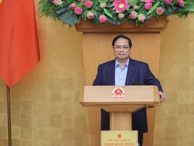 Thủ tướng yêu cầu chủ động thích ứng linh hoạt, kịp thời, phù hợp, hiệu quả với tình hình thế giới, khu vực nhằm đạt được các mục tiêu tăng trưởng, giữ vững ổn định kinh tế vĩ mô. Ảnh: Nhật Bắc