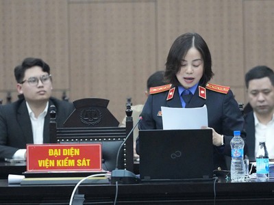 Đại diện Viện Kiểm sát Nhân dân TP. Hà Nội tại phiên tòa.