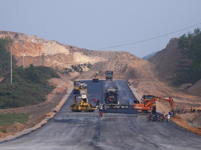 Tính toán kịch bản nâng đời cao tốc Bắc - Nam phía Đông