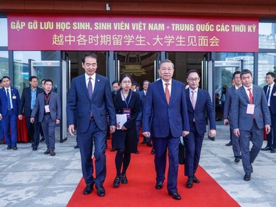 Tổng Bí thư Tô Lâm dự gặp gỡ lưu học sinh, sinh viên Việt Nam - Trung Quốc các thời kỳ. Ảnh: Tuấn Minh