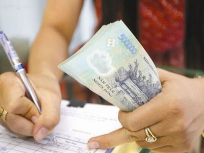 Mức phạt tiền cụ thể đối với một hành vi vi phạm hành chính trong trường hợp có tình tiết tăng nặng, giảm nhẹ là mức trung bình của khung phạt tiền được quy định đối với hành vi đó. 