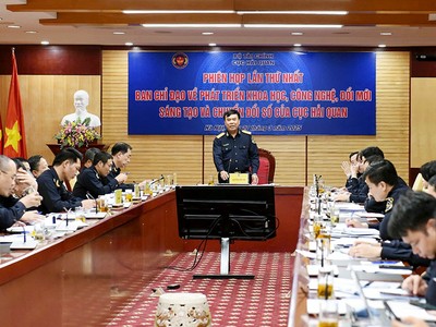 Cục trưởng Cục Hải quan Nguyễn Văn Thọ chủ trì phiên họp.