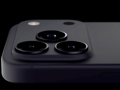 iPhone 17 Pro và iPhone 17 Pro Max sẽ có thiết kế cụm camera mới. Ảnh: Asher Dipprey