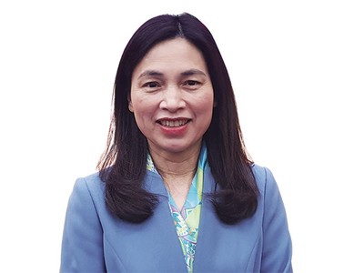 Bà Trần Thị Huệ, Phó giám đốc Kho bạc Nhà nước. 