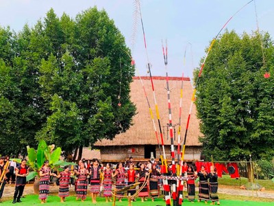 Nhiều hoạt động tôn vinh sắc màu văn hóa các dân tộc Việt Nam 