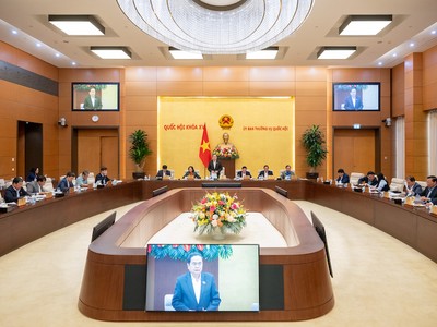 Toàn cảnh phiên họp.