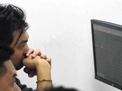 Cổ phiếu bán lẻ giảm giá mạnh theo thị trường chung, dù ngành có triển vọng tăng trưởng