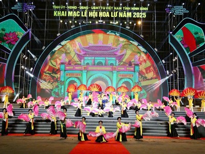 Khai mạc Lễ hội Hoa Lư 2025: Tỏa sáng hào khí Cố đô 