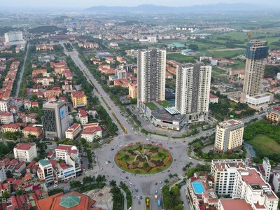 Về thực hiện sắp xếp đơn vị hành chính cấp tỉnh, Kế hoạch nêu rõ, trước ngày 01/5/2025, UBND cấp tỉnh lập hồ sơ đề án. Trước ngày 30/5/2025, Bộ Nội vụ lập hồ sơ đề án của Chính phủ để trình Quốc hội. Ủy ban Pháp luật và Tư pháp thẩm tra, Quốc hội xem xét, thông qua trước ngày 20/6/2025 (Ảnh: Baochinhphu.vn)