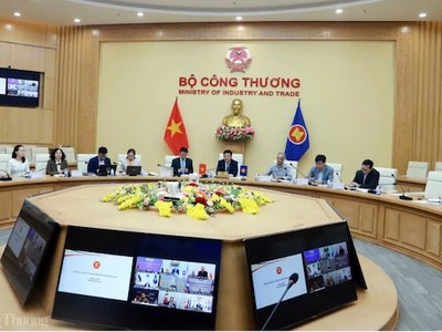 Các Bộ trưởng Kinh tế ASEAN dự hội nghị đặc biệt về thuế quan của Mỹ 