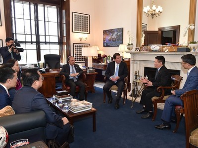 Việt Nam trong nhóm các nước được Mỹ tạm dừng áp thuế đối ứng 90 ngày 