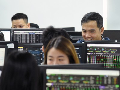 Đầu tư cổ phiếu để hưởng cổ tức thường được các nhà đầu tư có khẩu vị rủi ro thấp lựa chọn