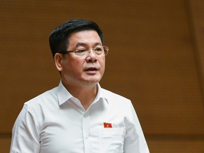 Bộ trưởng Bộ Công thương Nguyễn Hồng Diên 