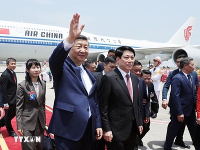 Tổng Bí thư, Chủ tịch nước Trung Quốc Tập Cận Bình đến Hà Nội, bắt đầu chuyến thăm cấp Nhà nước tới Việt Nam 