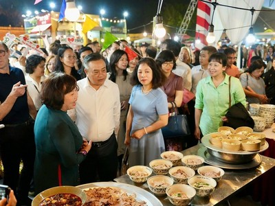 Người dân và du khách nô nức trải nghiệm Festival Phở 2025 