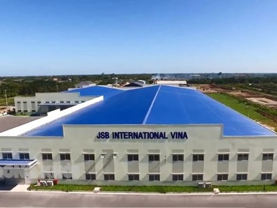 Nhà máy sản xuất vali, túi xách và các loại tương tự tại Cụm công nghiệp Thị trấn - An Đức (huyện Ba Tri, tỉnh Bến Tre). Ảnh: Minh Đức (Nguồn: baodongkhoi.vn)