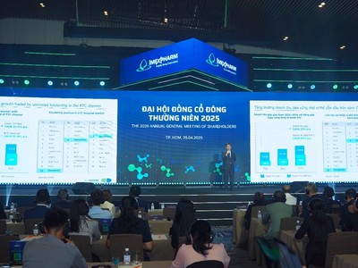 Ông Sung Min Woo - Chủ tịch Hội đồng Quản trị Imexpharm tại ĐHĐCĐ Imexpharm 2025. Ảnh: Imexpharm.