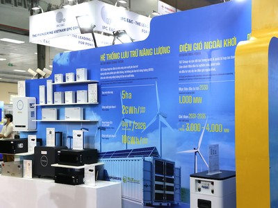 Một số sản phẩm lưu trữ năng lượng được T&T Group giới thiệu tại Triển lãm Quốc tế Năng lượng Việt Nam - Trung Quốc - Asean 2025. 
