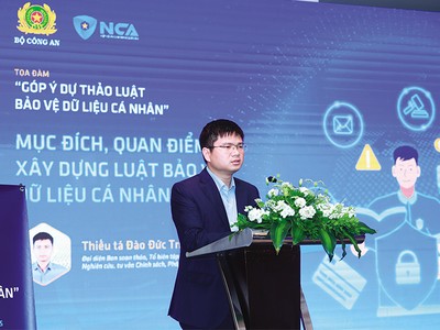Thiếu tá Đào Đức Triệu, Phó tổng thư ký, Trưởng ban Ban Nghiên cứu, tư vấn Chính sách và Pháp luật của NCA phát biểu tại tọa đàm 