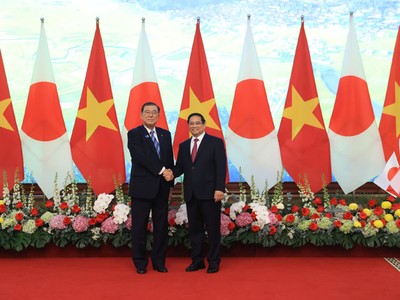 Thủ tướng Chính phủ Phạm Minh Chính và Thủ tướng Nhật Bản Ishiba Shigeru. Ảnh: Đức Thanh