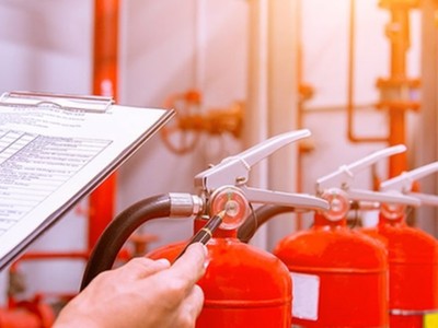 Từ ngày 1/7/2024 đến hết ngày 31/12/2024, mức thu phí thẩm duyệt đã được giảm 50%. (Ảnh minh họa) 