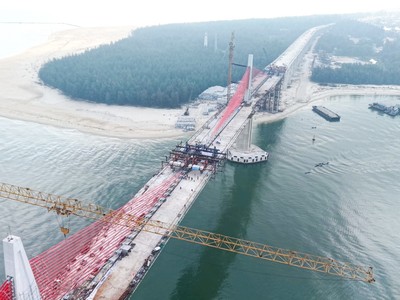 Cầu vượt cửa biển Thuận An thuộc Dự án tuyến đường bộ ven biển Huế