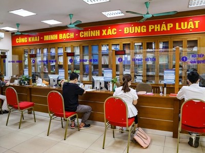 Hà Nội yêu cầu khẩn trương cắt giảm 30% điều kiện đầu tư, giảm gánh nặng cho doanh nghiệp 