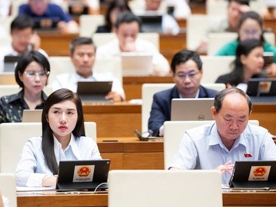 Quốc hội thảo luận về dự thảo Luật Quảng cáo (sửa đổi) sáng 10/5