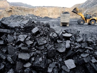 Nhập khẩu than đá 4 tháng đầu năm 2025 tiêu tốn 2,52 tỷ USD.
