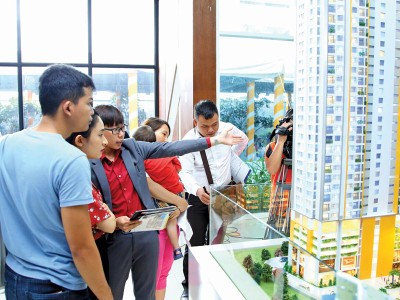 Môi giới bất động sản chật vật với chứng chỉ hành nghề 