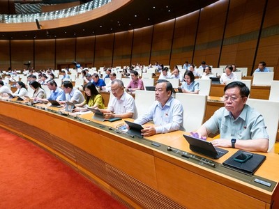 Theo chương trình kỳ họp, phiên chất vấn được tổ chức trong thời gian 1,5 ngày. 