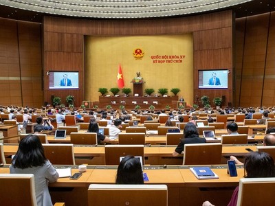 Phiên thảo luận sáng 16/5 của Quốc hội. 