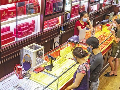 Việt Nam không phải là quốc gia duy nhất có sự chênh lệch giá vàng trong nước và thế giới. Ảnh: Đức Thanh 